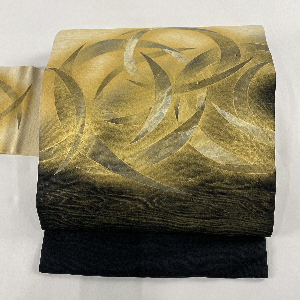古典 帯 名古屋帯 美品 名品 幾何学 金彩 黒 正絹 中古 Moto Stojany Cz