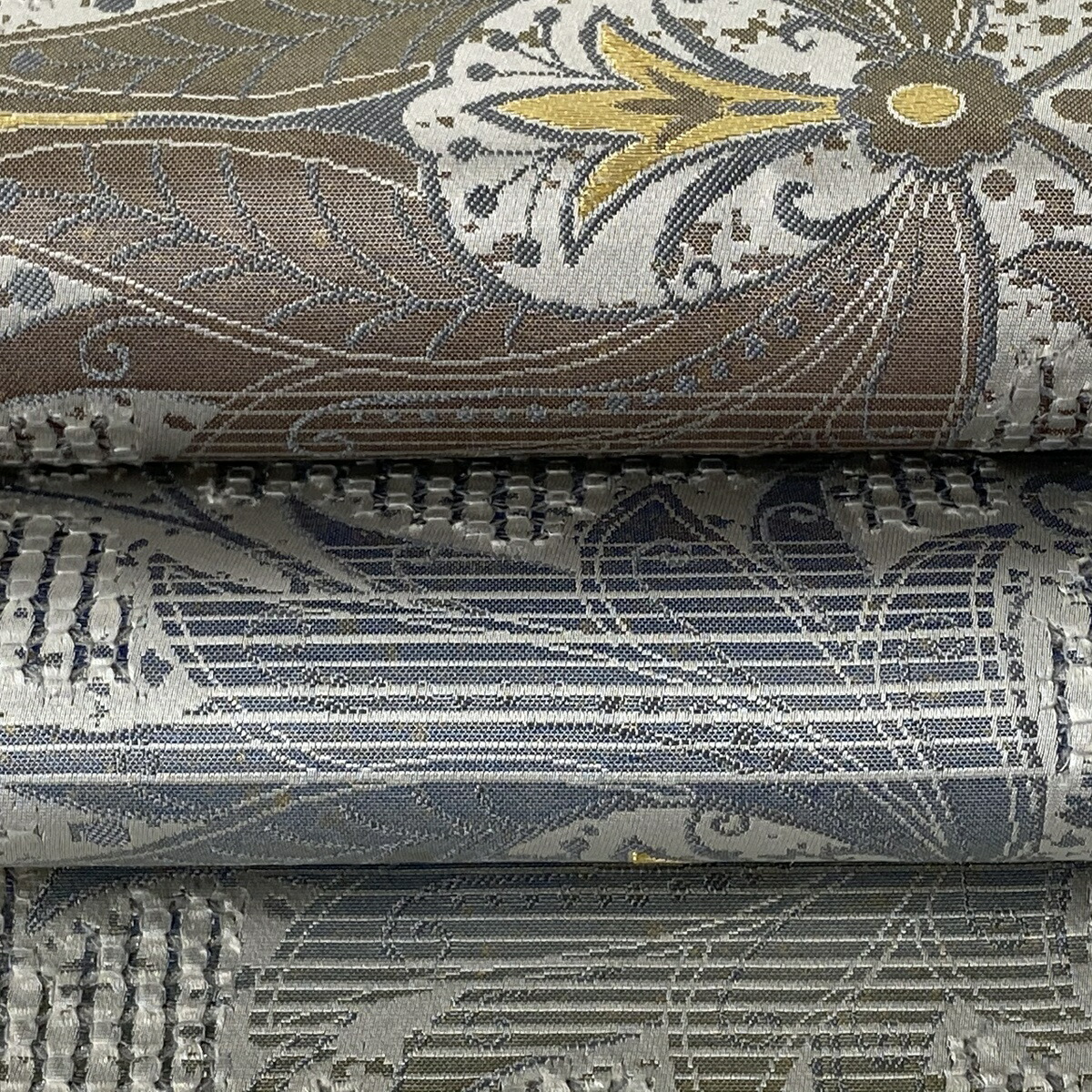 ランクs 帯 リサイクル 送料無料 袋帯 卒業式 入学式 帯 入社式 お花見 ギフト 六通 贈り物 プレゼント 誕生日 記念日 結婚式 ブライダル ファッション 旅行 袋帯 美品 逸品 とみや織物 藍手染 唐草 幾何学 金銀糸 灰白 六通 正絹 中古 バイセルオンライン 店