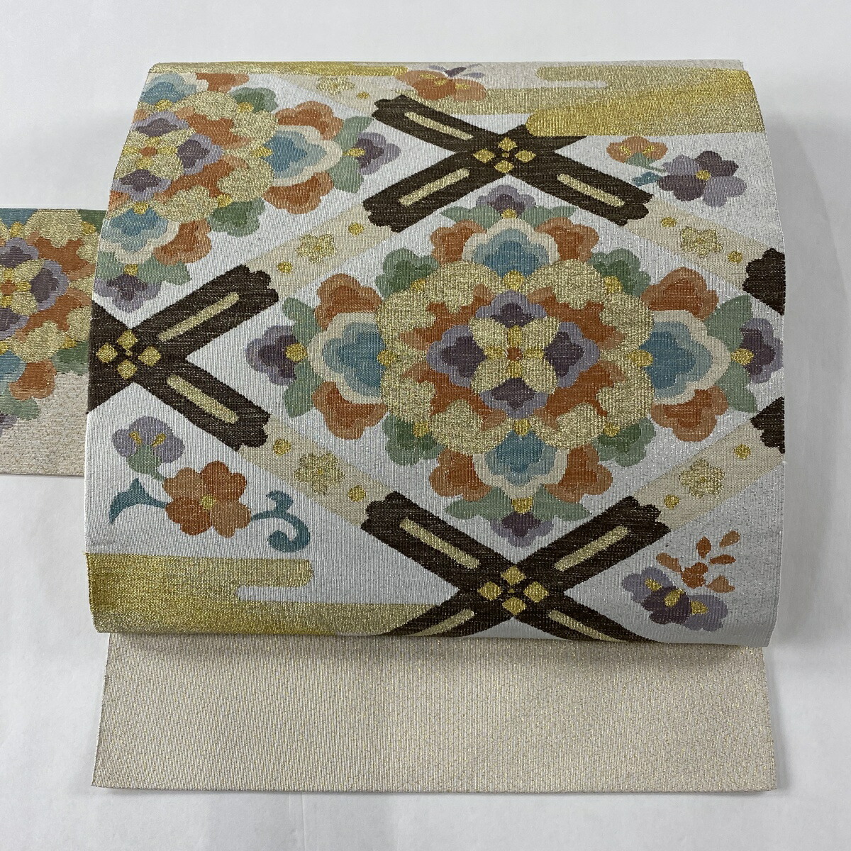 帯 ビッグ割引 中古 正絹 ベージュ 金銀糸 ヱ霞 華文 名品 美品 名古屋帯 Beachsidecliniccr Com