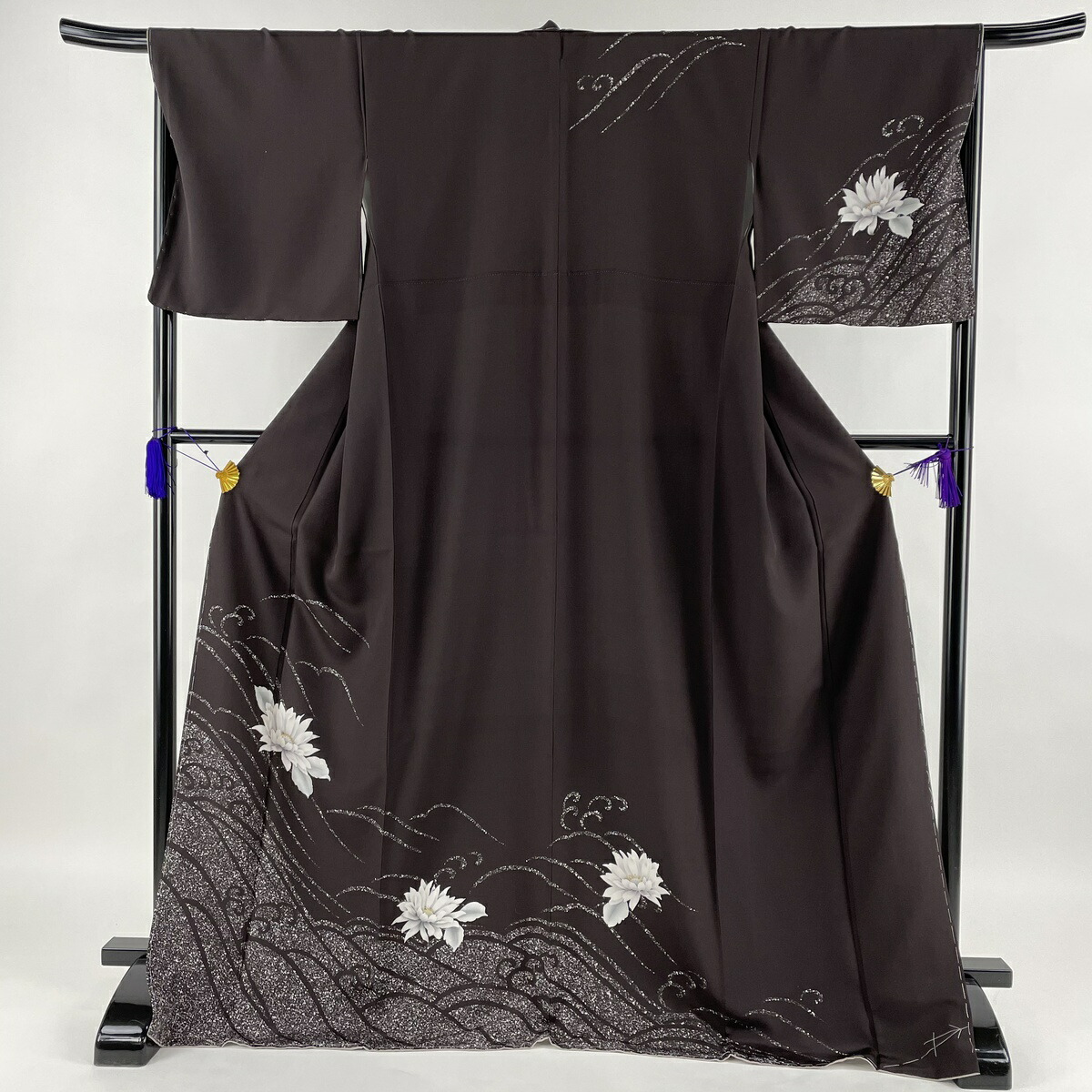 着物 新しいスタイル 草花 名品 美品 訪問着 30 Off 1 59迄 00 6 11 店内最大70 Off 6 4 波 Msp30perk 中古 正絹 M 裄丈67cm 身丈174cm 袷 焦茶色 金彩 Www Cecattocontabilidade Com Br