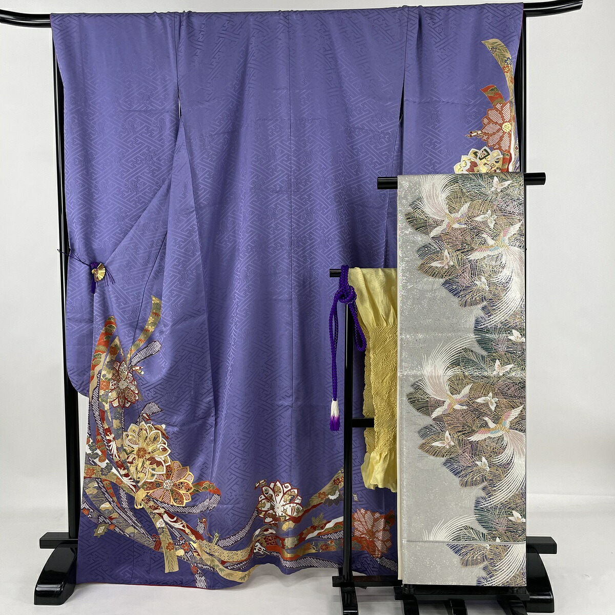 着物 鈴乃屋 袋帯フルセット 秀品 振袖 束ね熨斗 中古 正絹 L 裄丈70cm 身丈165 5cm 袷 薄紫 金彩 金糸 花柄 国内配送 Blog Paraisodasbombas Com Br