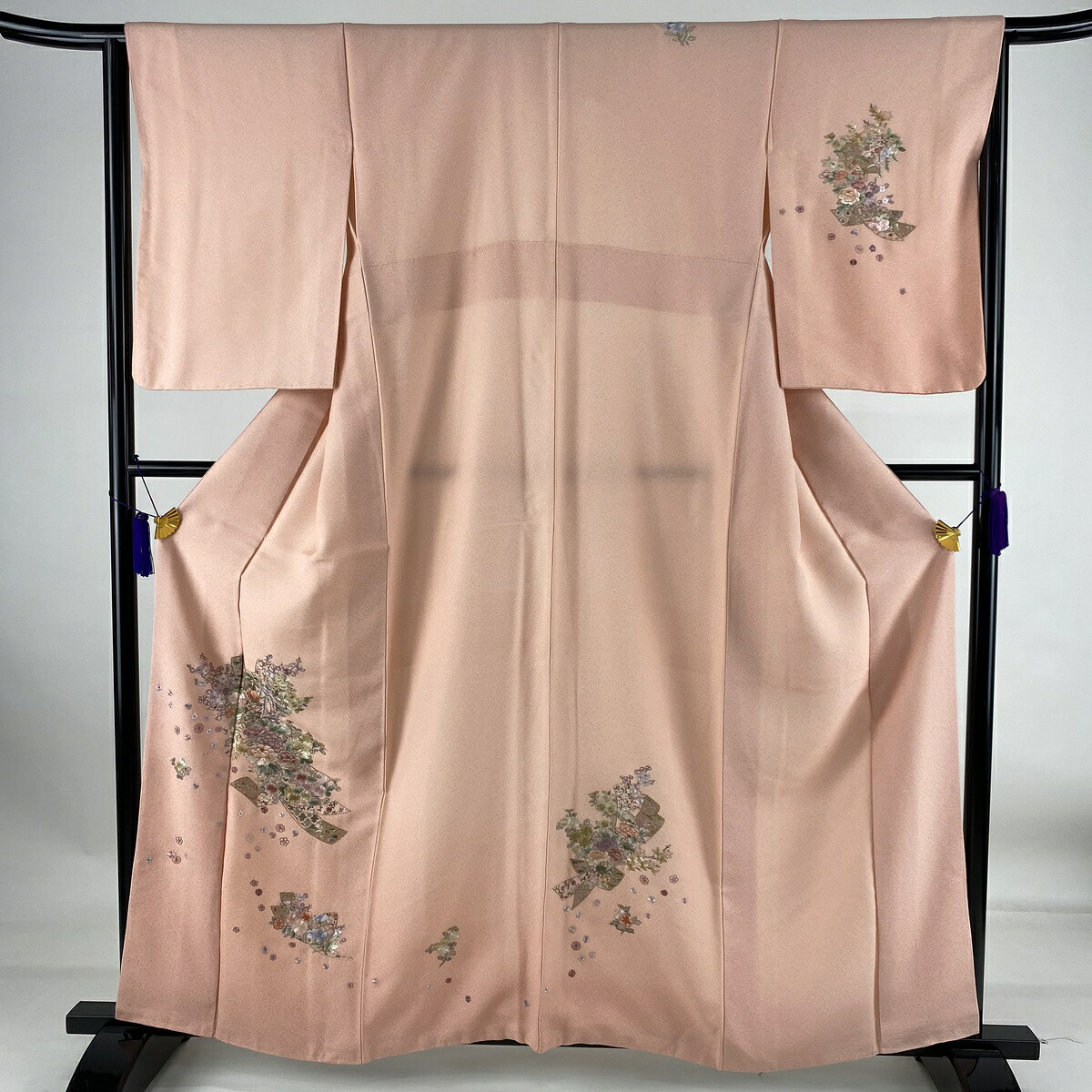 最新人気 訪問着 美品 秀品 束ね熨斗 草花 刺繍 金糸 サーモンピンク 袷 身丈158 5cm 裄丈64 5cm M 正絹 中古 バイセルオンライン 店 受賞店舗 Www Translonga Com Pe