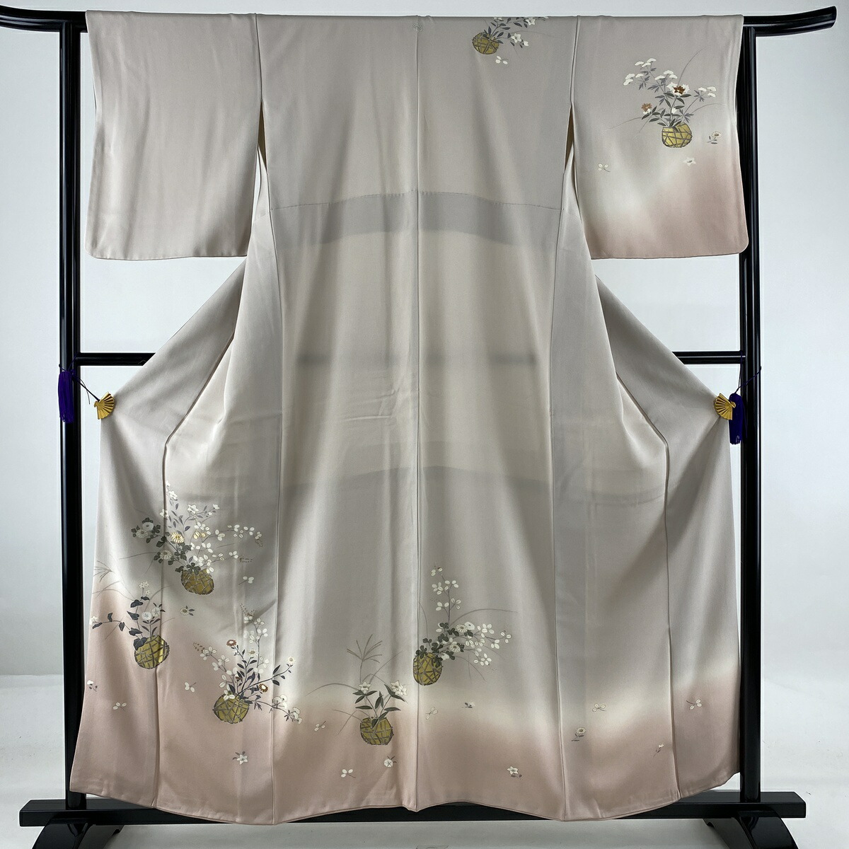 往訪着 美品 秀品 ワンつ紋 花籠 萩 金糸 金彩 薄アズキ 袷 159cm 64cm M 正絹 中古 等位a 装束 再利用 貨物輸送無料 ゴールデン週 母じゃ人の一日 クロスの日 スーベニア 贈呈品 恵投 産まれる日 記す日 縁定輿入れ ブライダル ファッション 航海