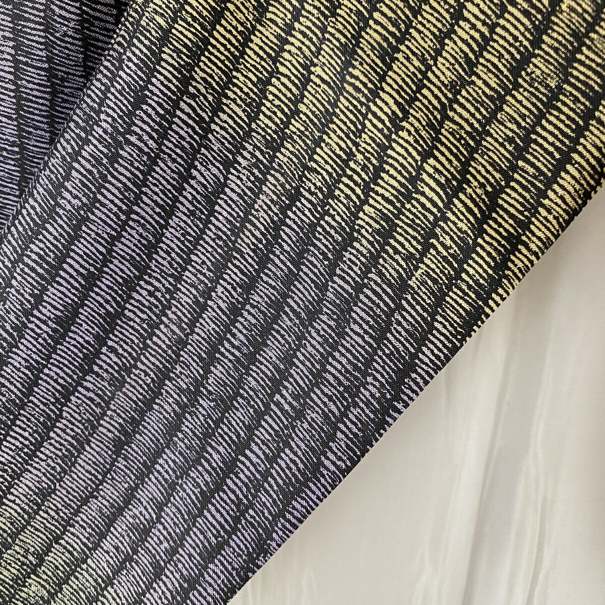 小紋 美品 名品 紬地 かっこいい よろけ縞 段縞模様 緑 袷 身丈171 5cm 裄丈68cm L 正絹 中古 Butlerchimneys Com