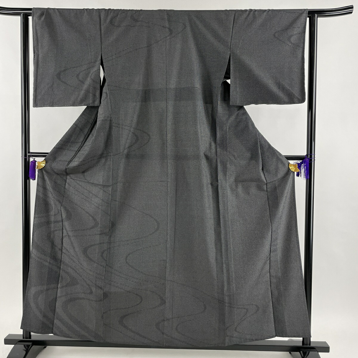 訪問着 美品 名品 かっこいい 紬地 流水 亀甲絣 黒灰 単衣 身丈158 5cm 裄丈63 5cm S 正絹 中古 Psicologosancora Es
