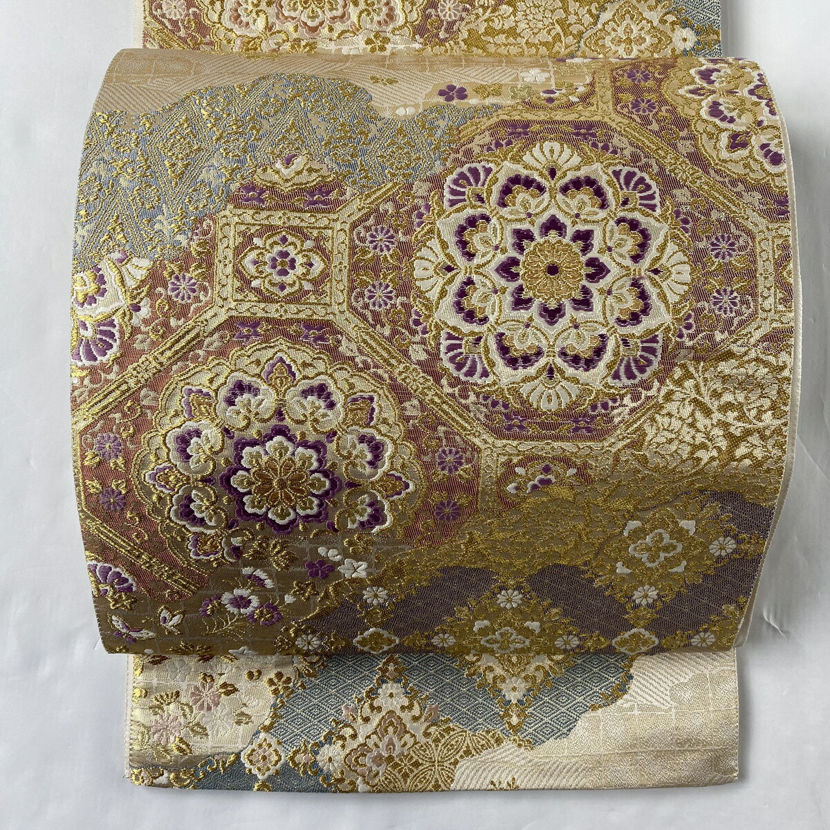 楽天市場 袋帯 美品 秀品 落款あり じゅらく 帝王紫 道長取 華文 金糸 箔 金色 六通 正絹 中古 バイセルオンライン 楽天市場店