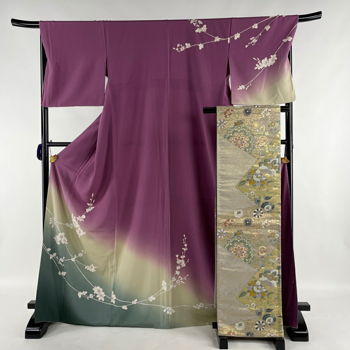 ランクb 着物 リサイクル 送料無料 染め分け 花火大会 L 夏祭り レディースファッション お盆 海 敬老の日 ギフト 贈り物 プレゼント 誕生日 記念日 結婚式 ブライダル ファッション 旅行 訪問着 秀品 落款あり 袋帯セット 枝花 染め分け 紫 袷 身丈169 5cm 裄丈68cm