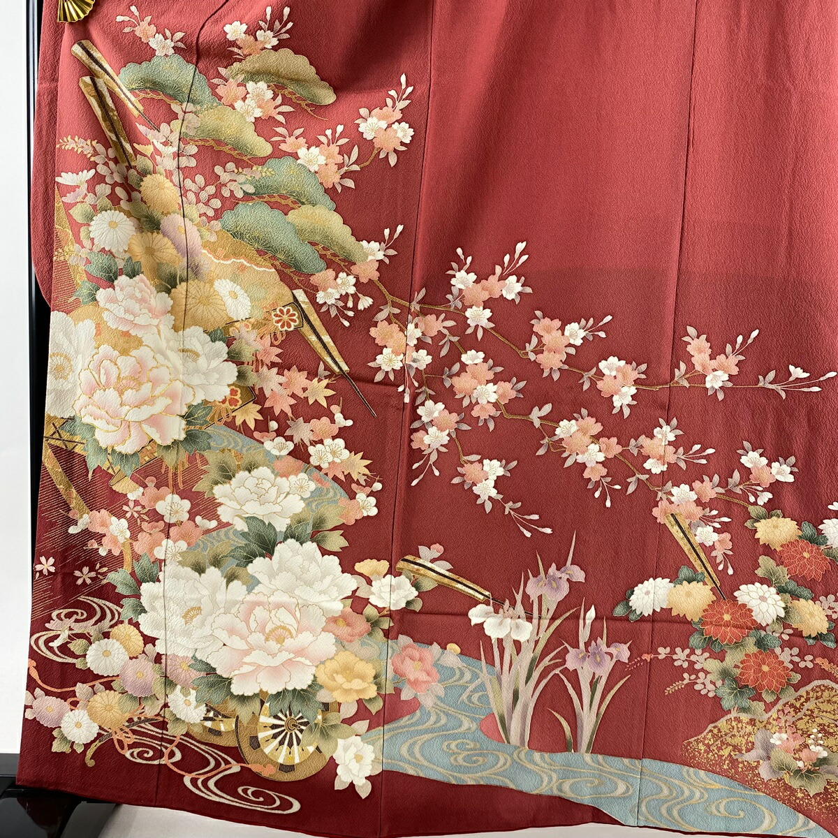 振袖 美品 【2021年製 名品 花扇 花車 金糸 金彩 袷 66cm 161.5cm 正絹 中古 茜色 M 振袖 美品 【2021年製 名品 花扇 花車 金糸 金彩 袷 66cm 161.5cm 正絹 中古 茜色 M