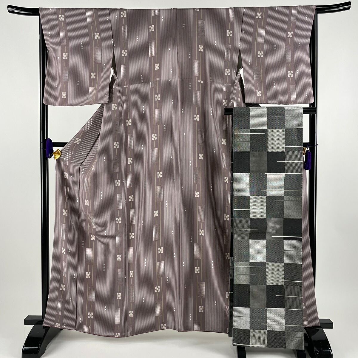 小紋 美品 秀品 袋帯セット 縦縞 幾何学模様 薄紫 袷 身丈161.5cm 裄丈64.5cm M 正絹