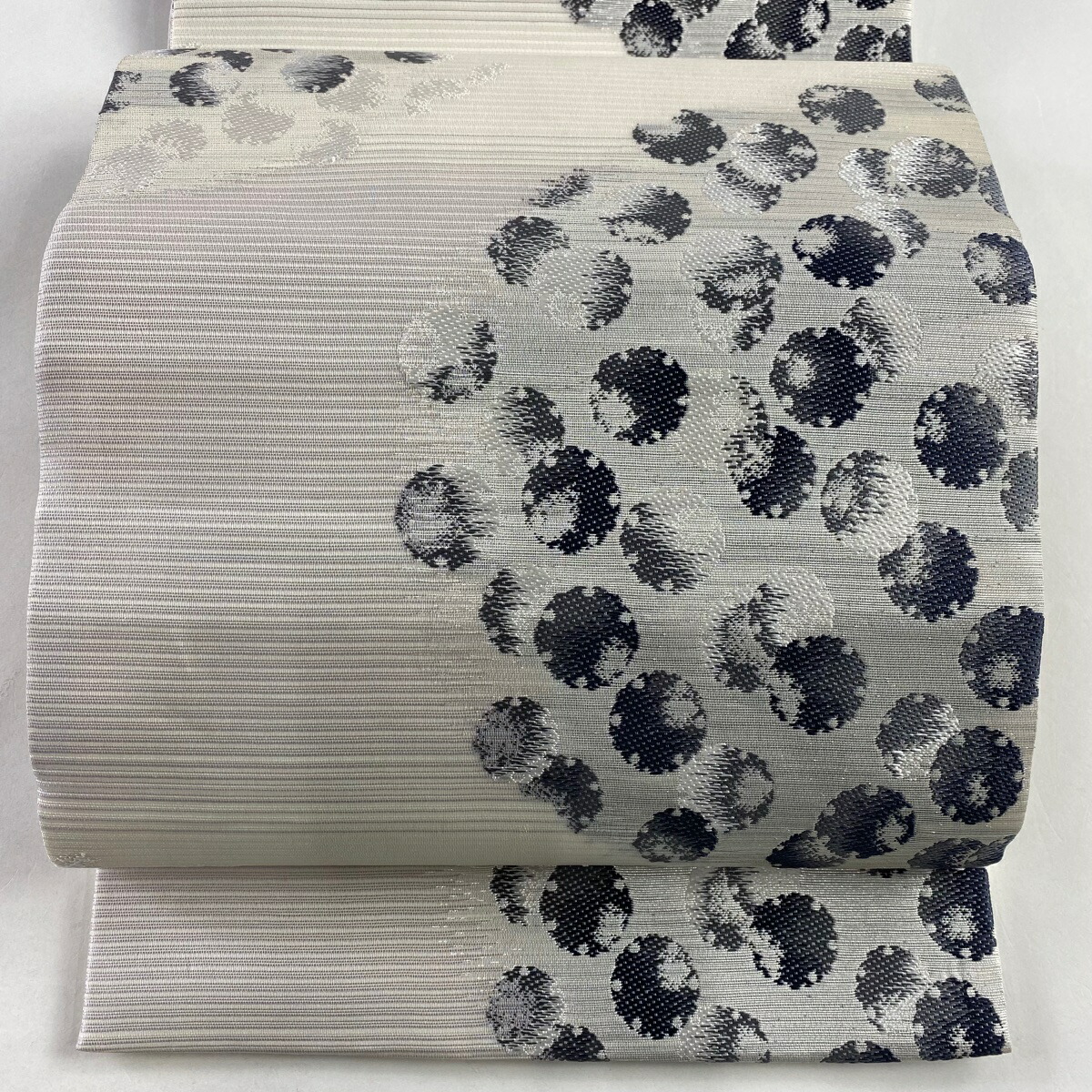 袋帯 秀品 夏帯 雪輪 箔 灰白 六通 正絹