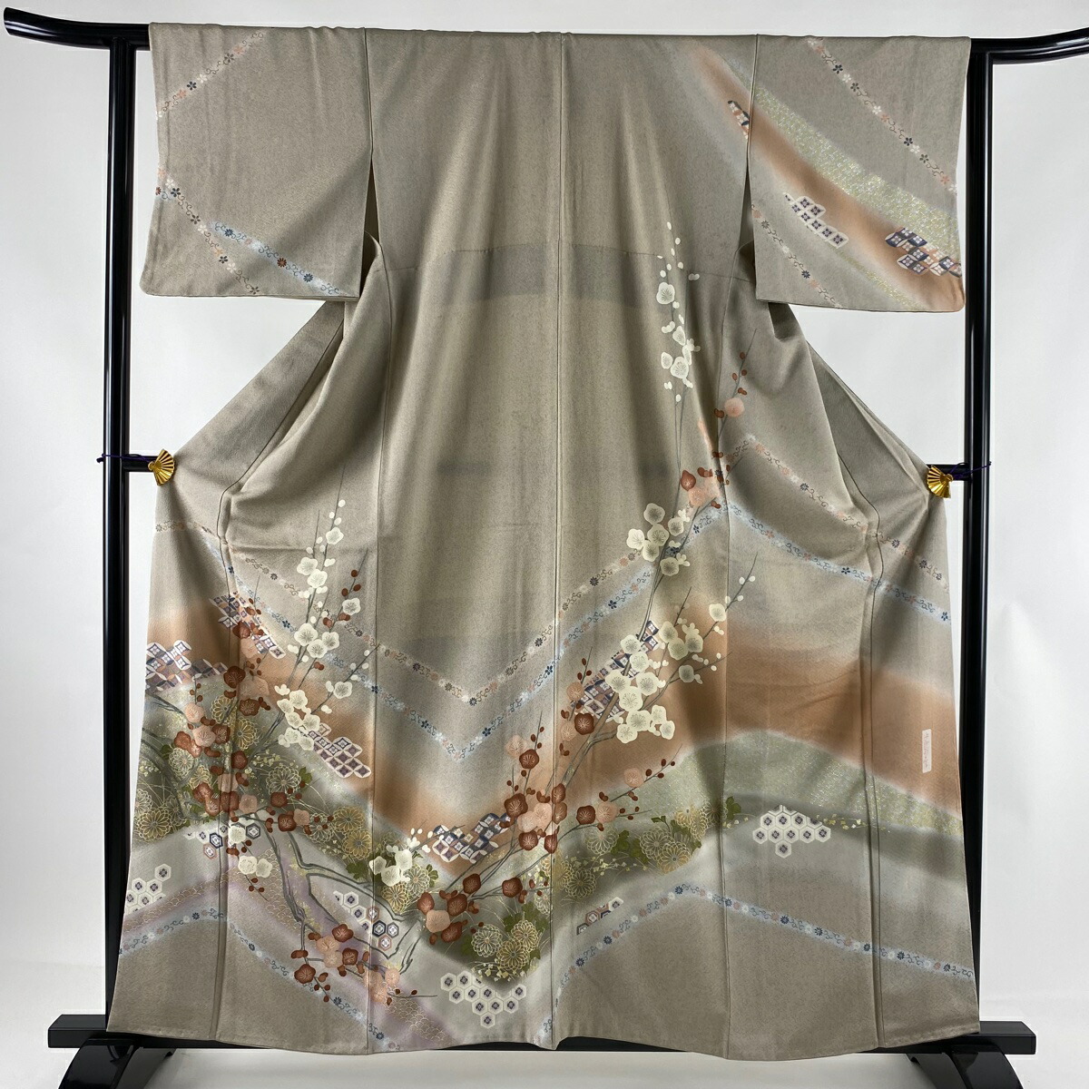 訪問着 名品 落款あり 一つ紋 枝梅 七宝 金銀彩 薄茶色 袷 159cm 63cm S 正絹