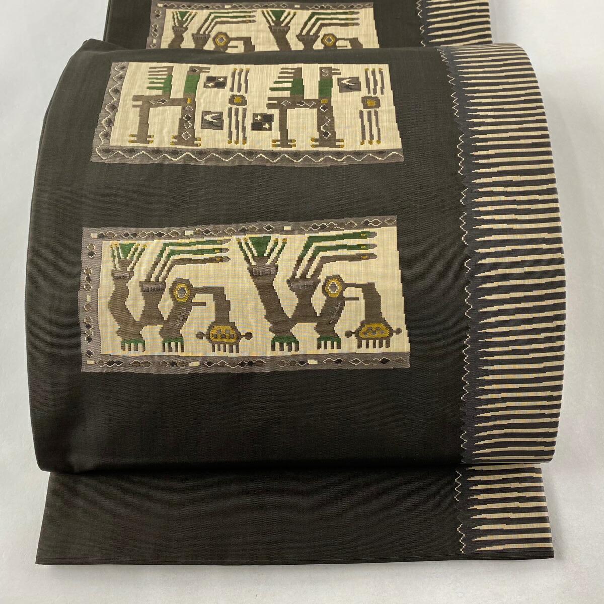 30%OFF 袋帯 美品 逸品 落款あり 木屋太 動物 幾何学 焦茶色 六通 正絹 msp30