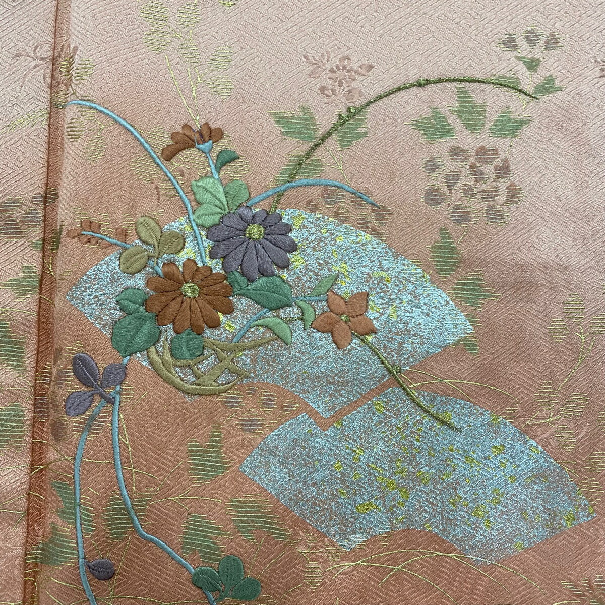 訪問着 秀品 扇面 草花 刺繍 金銀彩 ピンクベージュ 袷 身丈173cm 裄丈 ...