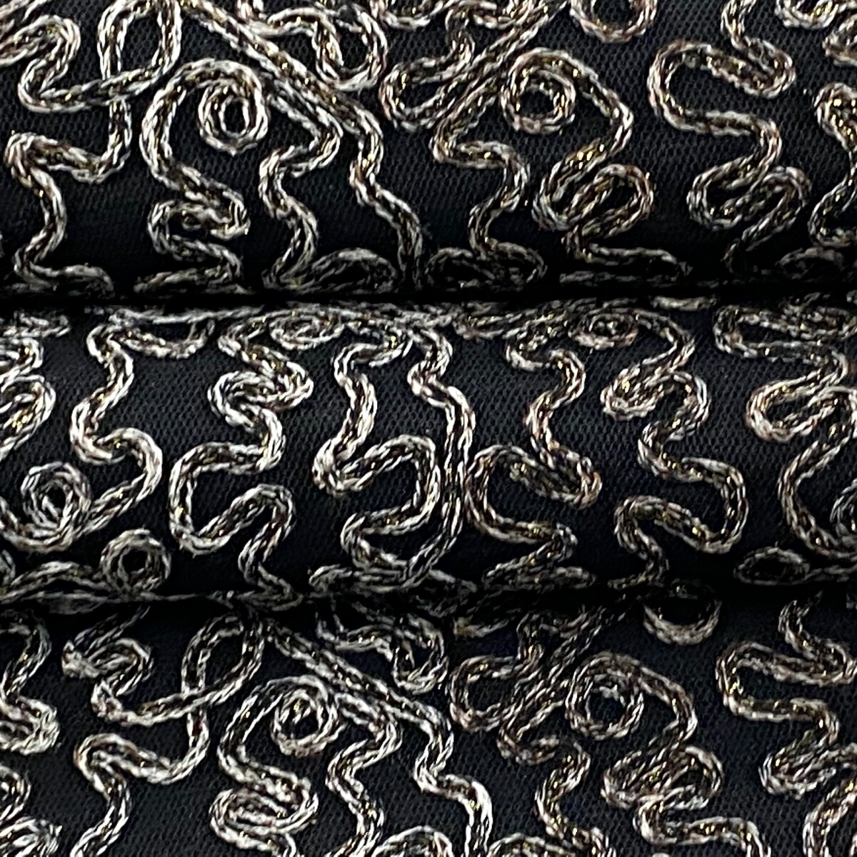 袋帯 美品 名品 幾何学模様 落款あり 無月 箔 黒灰 全通 正絹 和服