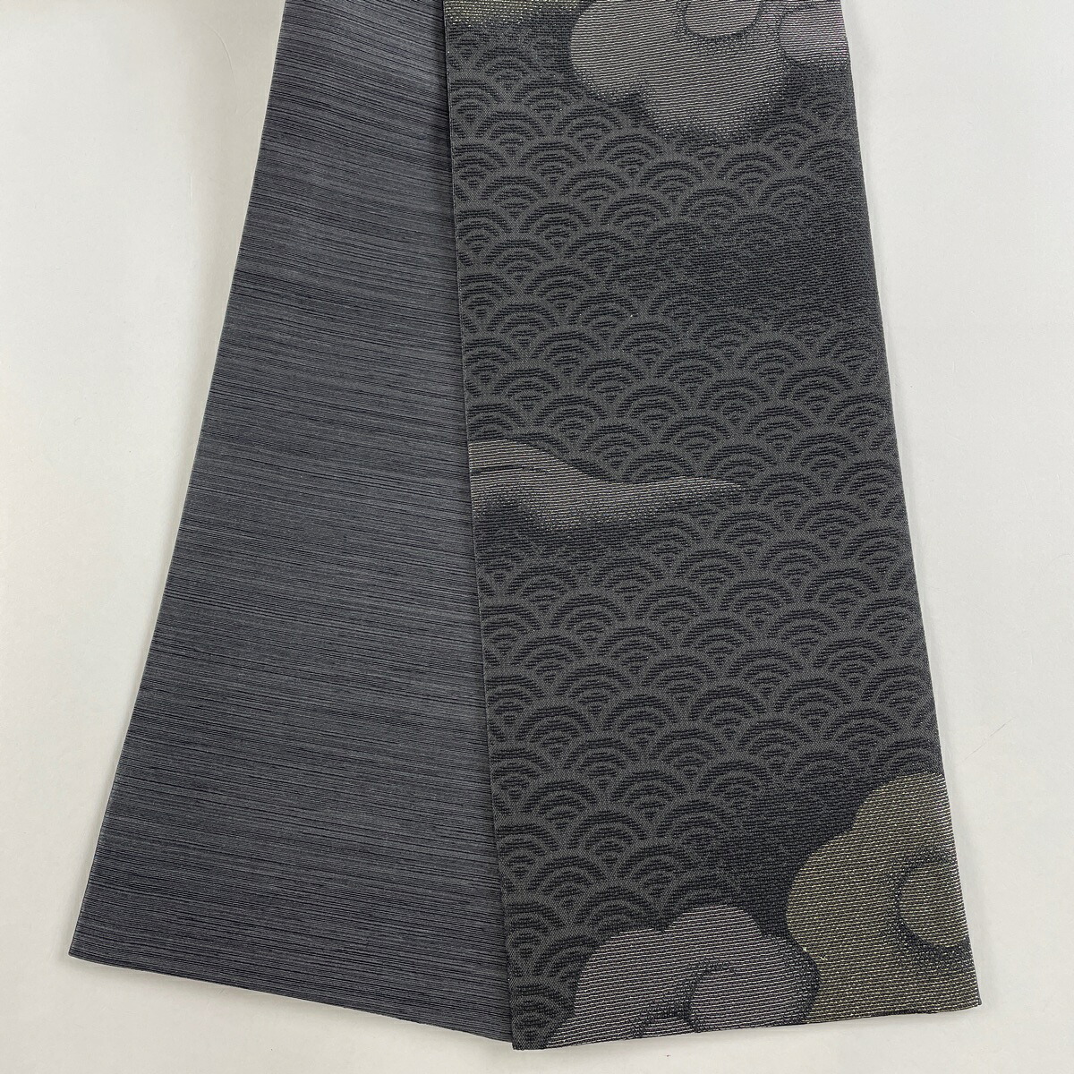 【楽天市場】半幅帯 美品 名品 瑞雲 青海波 金糸 黒灰 正絹 【中古】:バイセル 楽天市場店