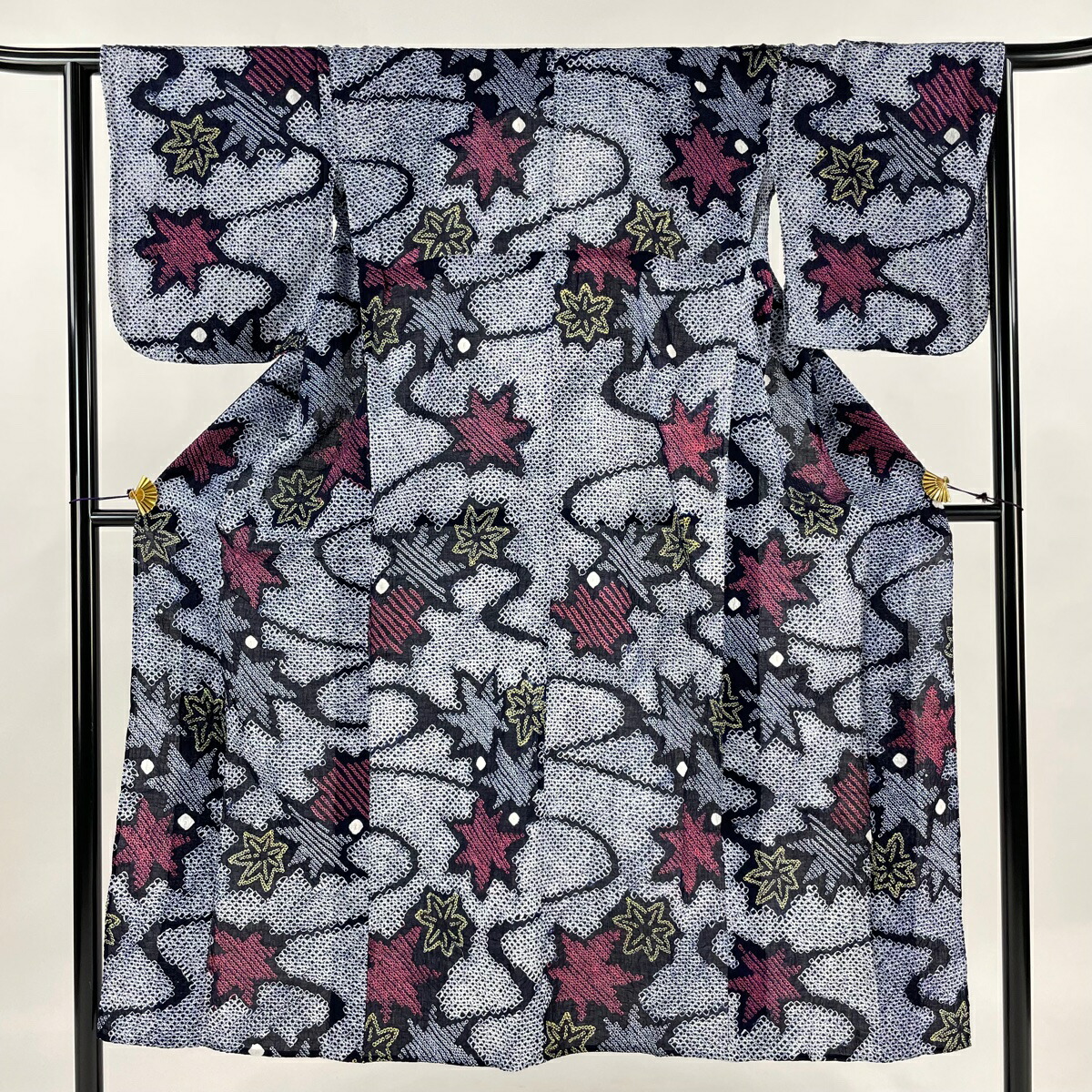 【中古】浴衣 身丈151cm 裄丈64.8cm リサイクル着物 浴衣 身丈145cm 裄65.2cm Bランク ネイビー SS