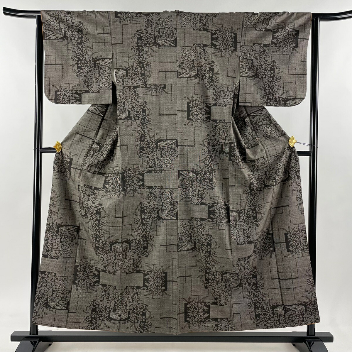 大島紬 身丈153.5cm 裄丈61.5cm S 袷 純泥染 証紙あり 流水 焦茶色 正絹 美品 秀品 中古 紬 身丈153cm 裄丈62cm S 袷 華文 幾何学模様 焦茶色 正絹 秀