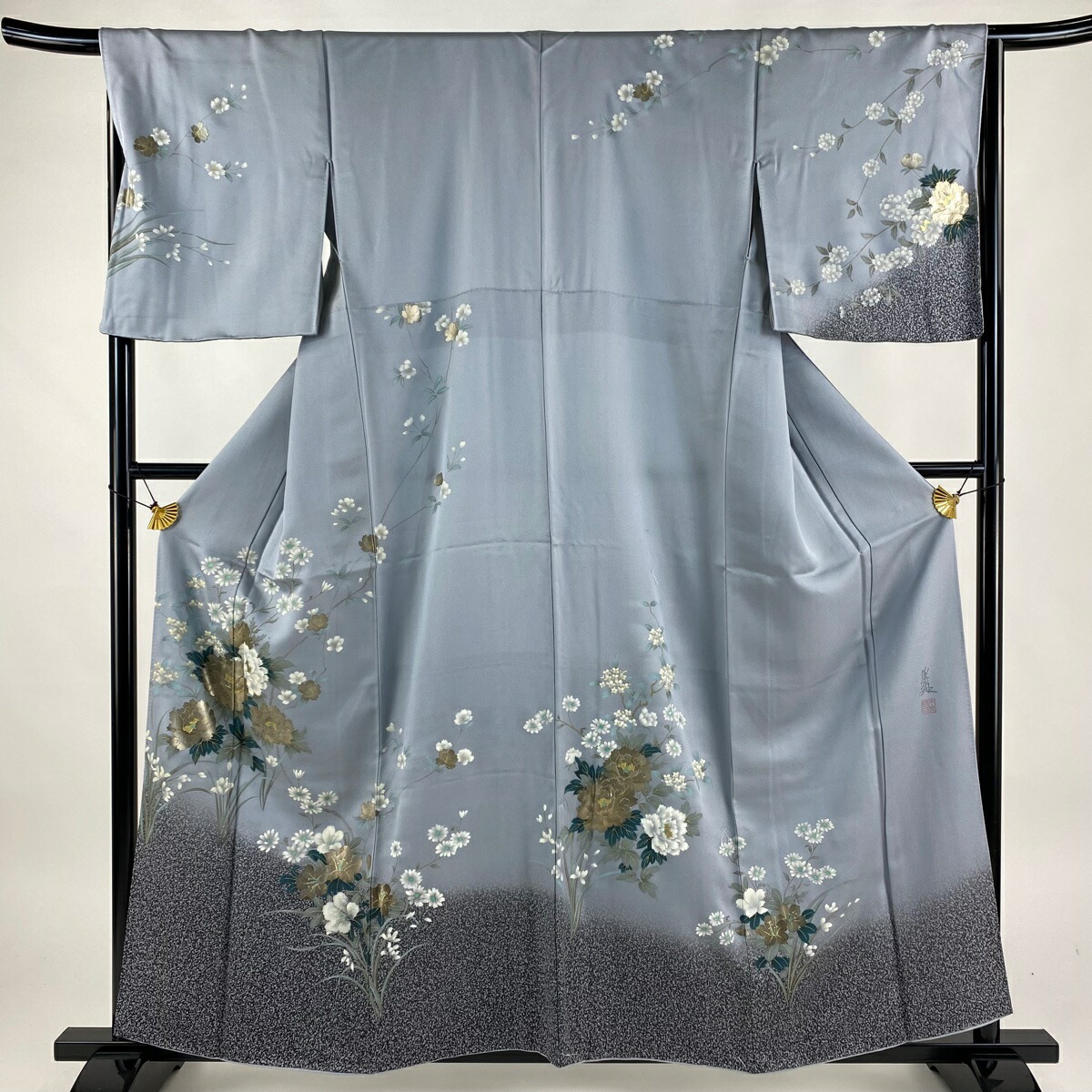 美品 訪問着 黒 枝花 金彩加工 身丈158cm 裄丈68cm お洒落 美品 訪問着 黒 枝花 金彩加工 身丈158cm 裄丈68cm お洒落
