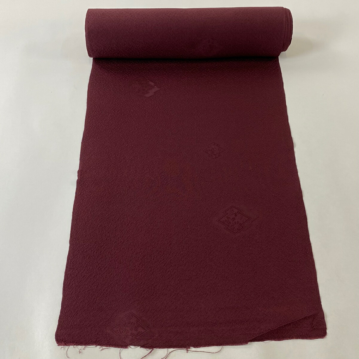 反物 優品 羽尺 羽織 和装コート 地紋 松皮菱 小豆色 正絹 【中古】