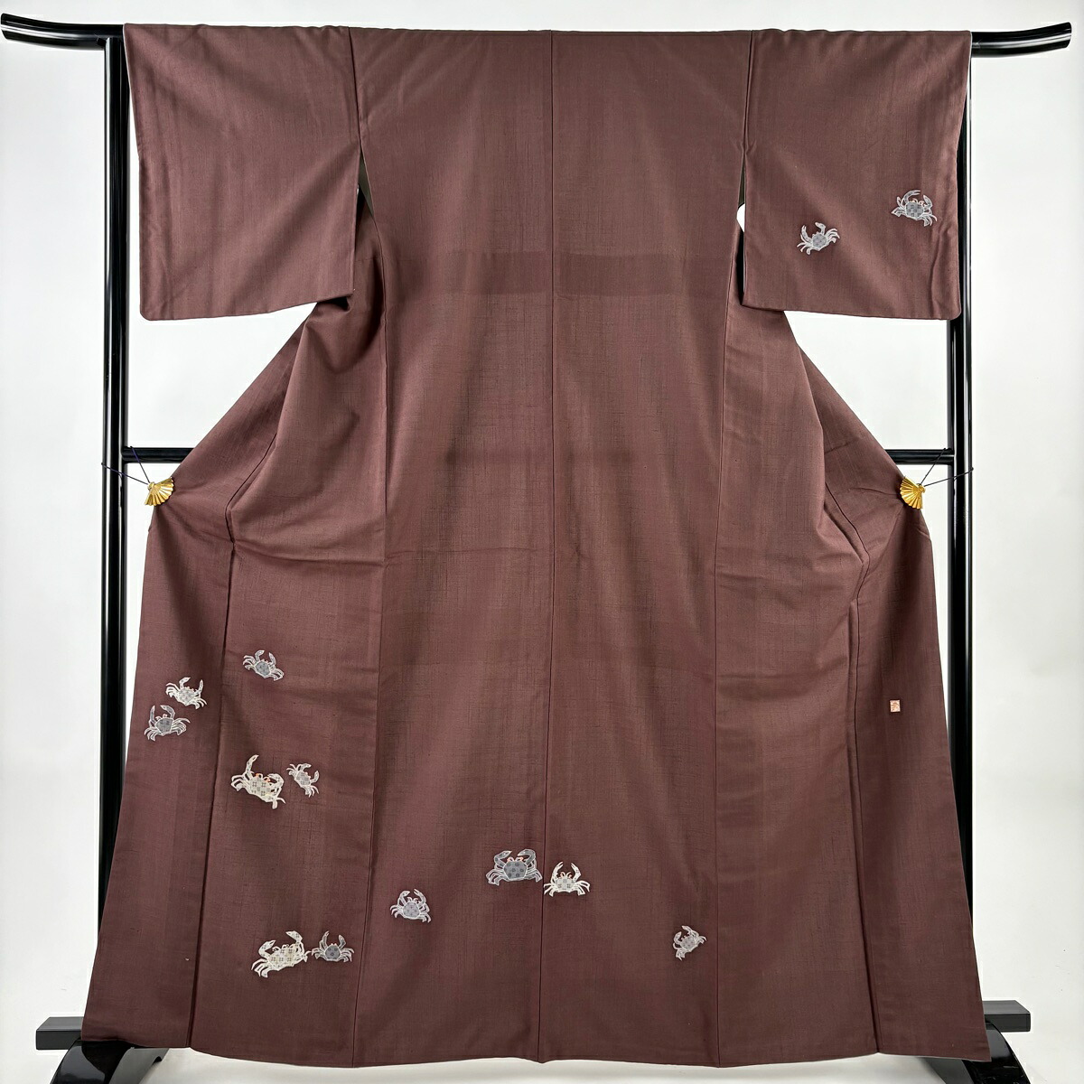 【在庫一掃】 付下げ 身丈163.5cm 裄丈65cm M 袷 落款あり かに 焦茶色 正絹 逸品 【中古】