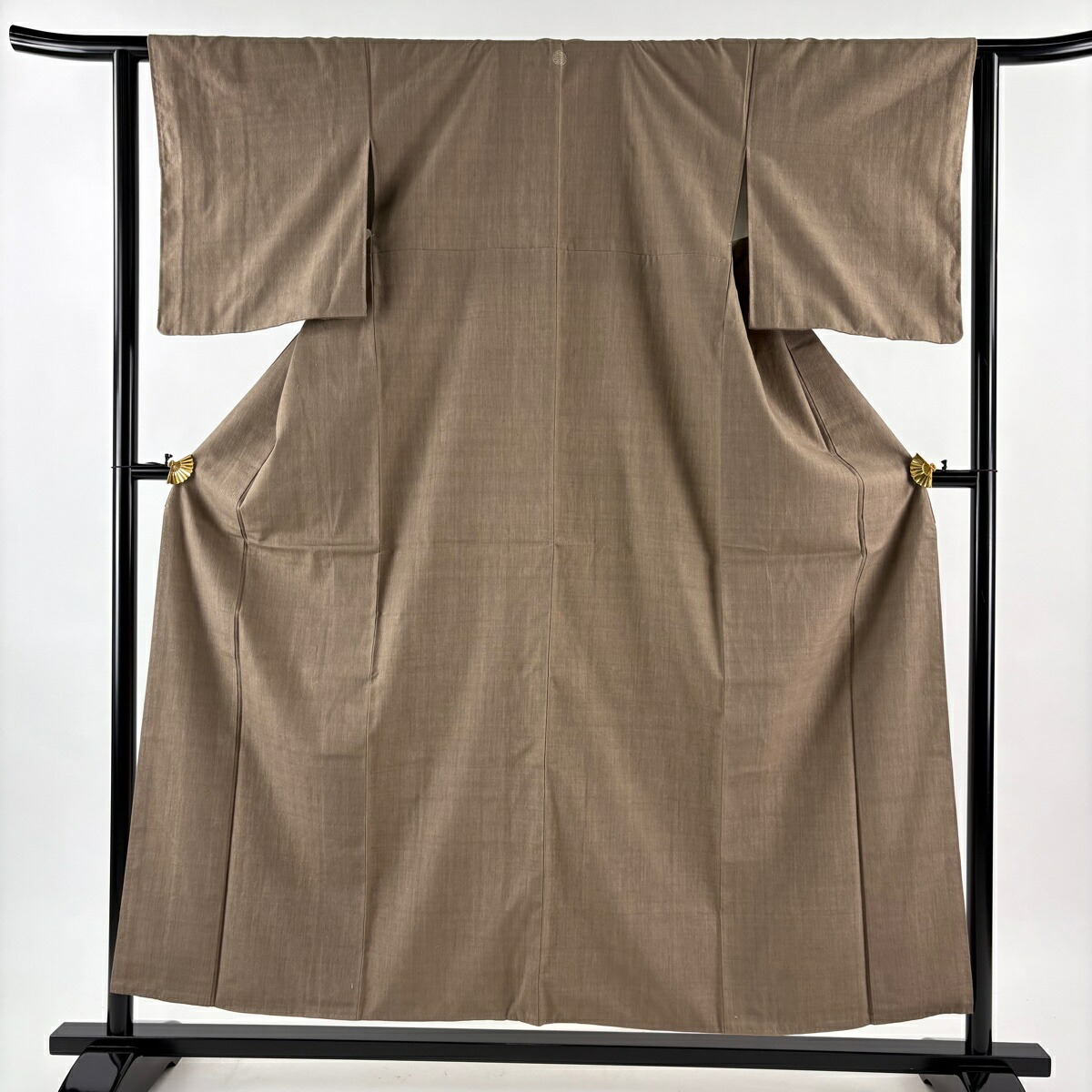 【最終局面必要経費】 【美品】 結城紬 身たけ155.5糎 裄丈63糎 S 袷 発祥地結城紬地 証紙あり 灰茶 正絹 珠玉 一往紋 【中古】 msp70