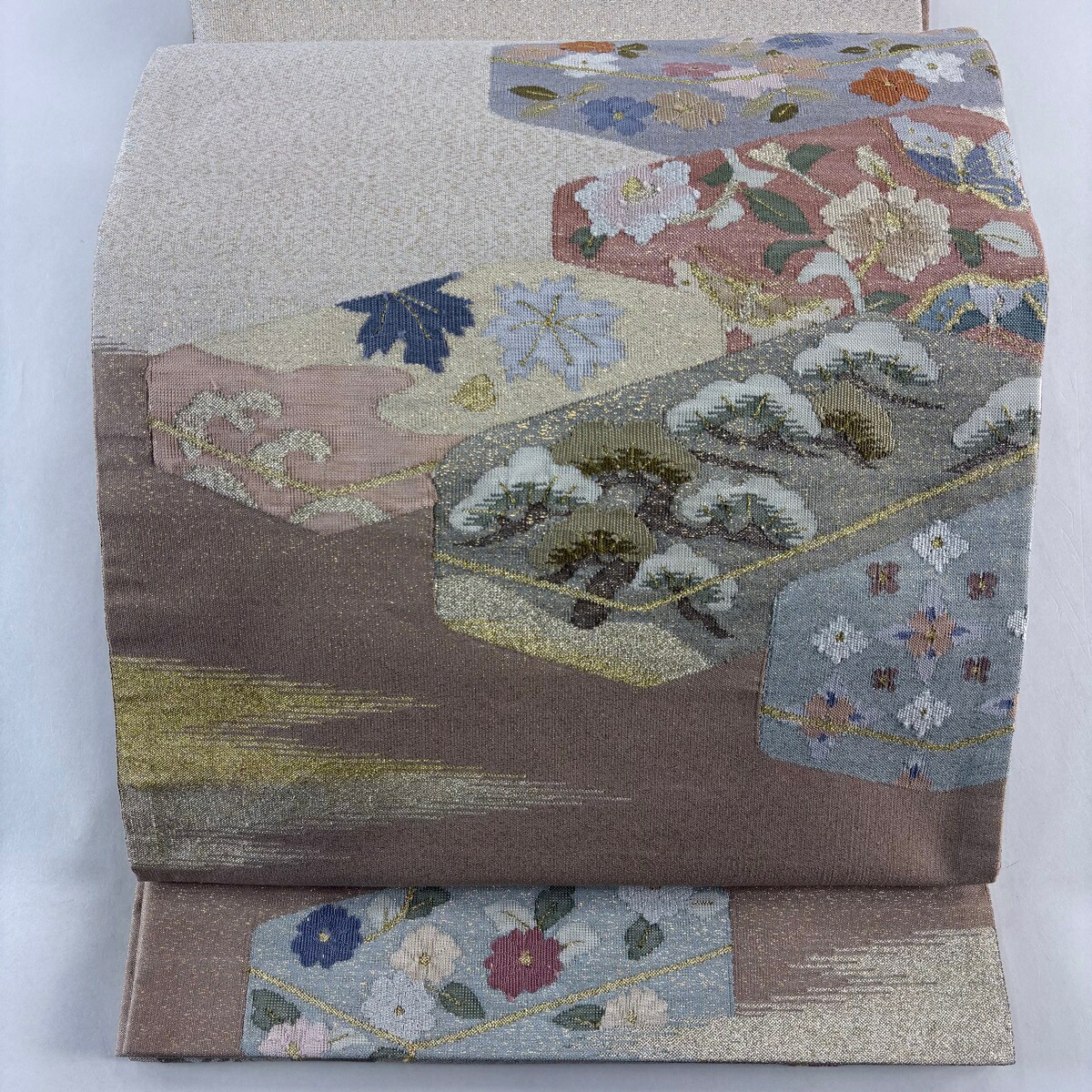 袋帯 名品 文箱 松 金銀糸 箔 薄茶色 お太鼓柄 正絹 【中古】