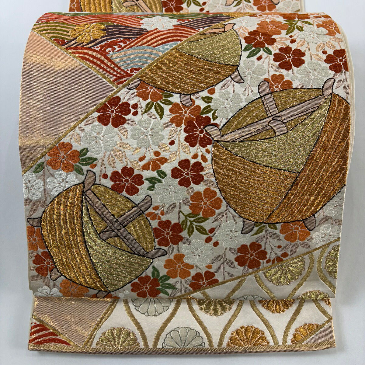 【最終価格】 袋帯 逸品 河合美術織物 落款あり 関西仕立て 糸巻き 桜 刺繍 金糸 金茶 六通 正絹 【中古】 msp70