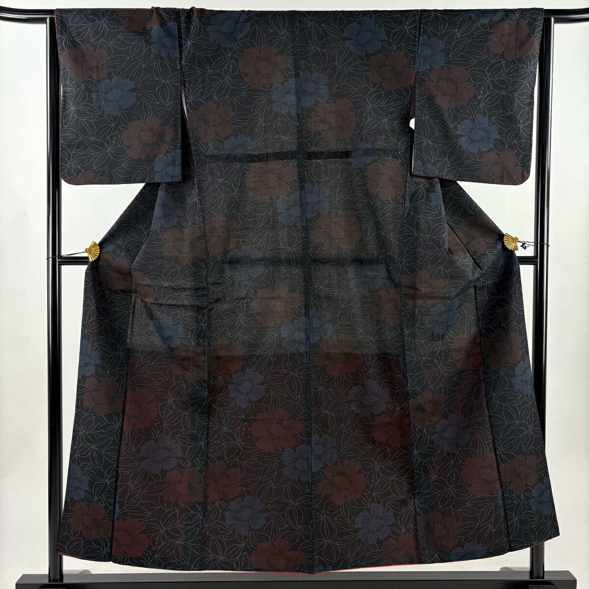 【美品】 紬 身丈153.5cm 裄丈64cm M 袷 草花 黒 正絹 秀品 【中古】