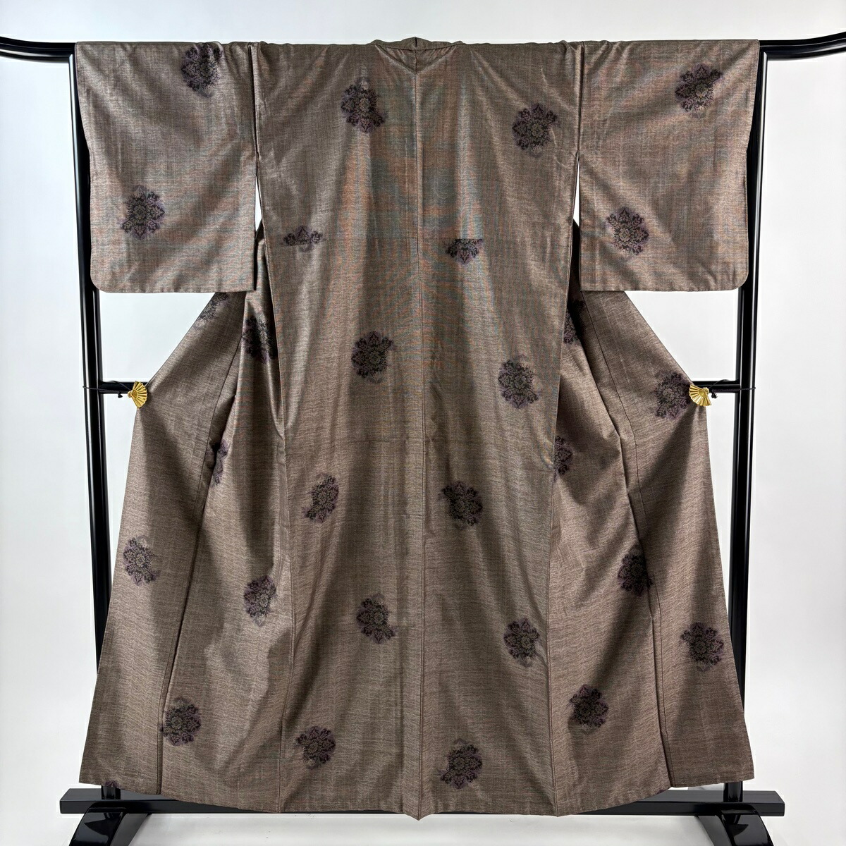 紬 身丈158.5cm 裄丈66cm M 袷 華文 唐草 焦茶色 正絹 秀品 【中古】