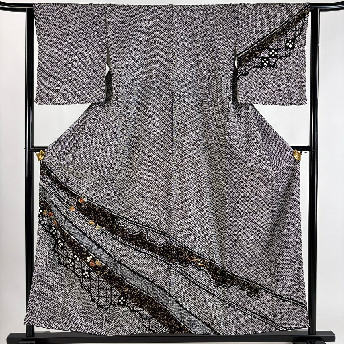 訪問着 身丈154.5cm 裄丈62.5cm S 袷 菊 笹 刺繍 絞り 黒 正絹 秀品 【中古】