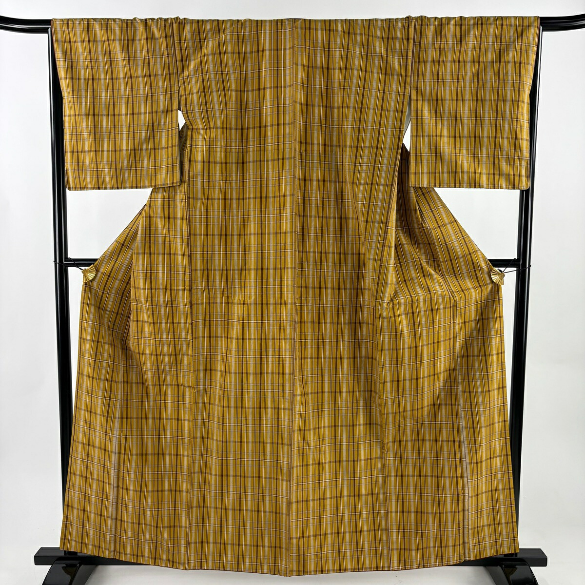 【美品】 紬 身丈161cm 裄丈67.5cm L 袷 格子 山吹茶色 正絹 逸品 【中古】