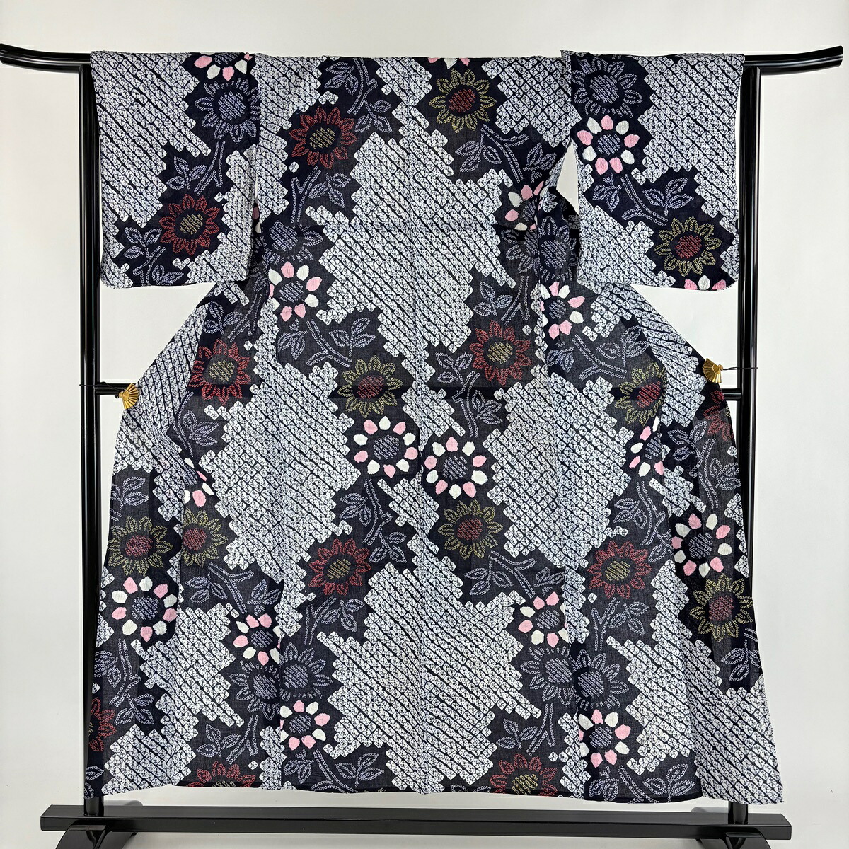 浴衣 身丈153.5cm 裄丈66cm M 絞り浴衣 ひまわり 濃紺 綿 名品 【中古】 msp50