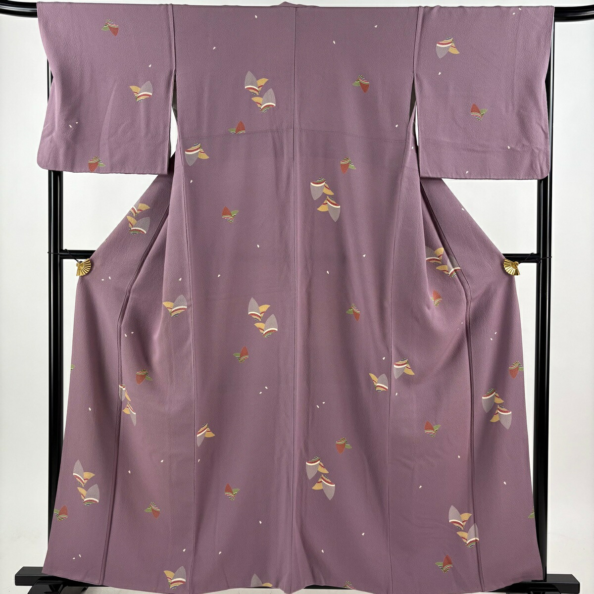小紋 身丈159cm 裄丈67.5cm L 袷 幾何学模様 縮緬 紫 正絹 秀品 【中古】