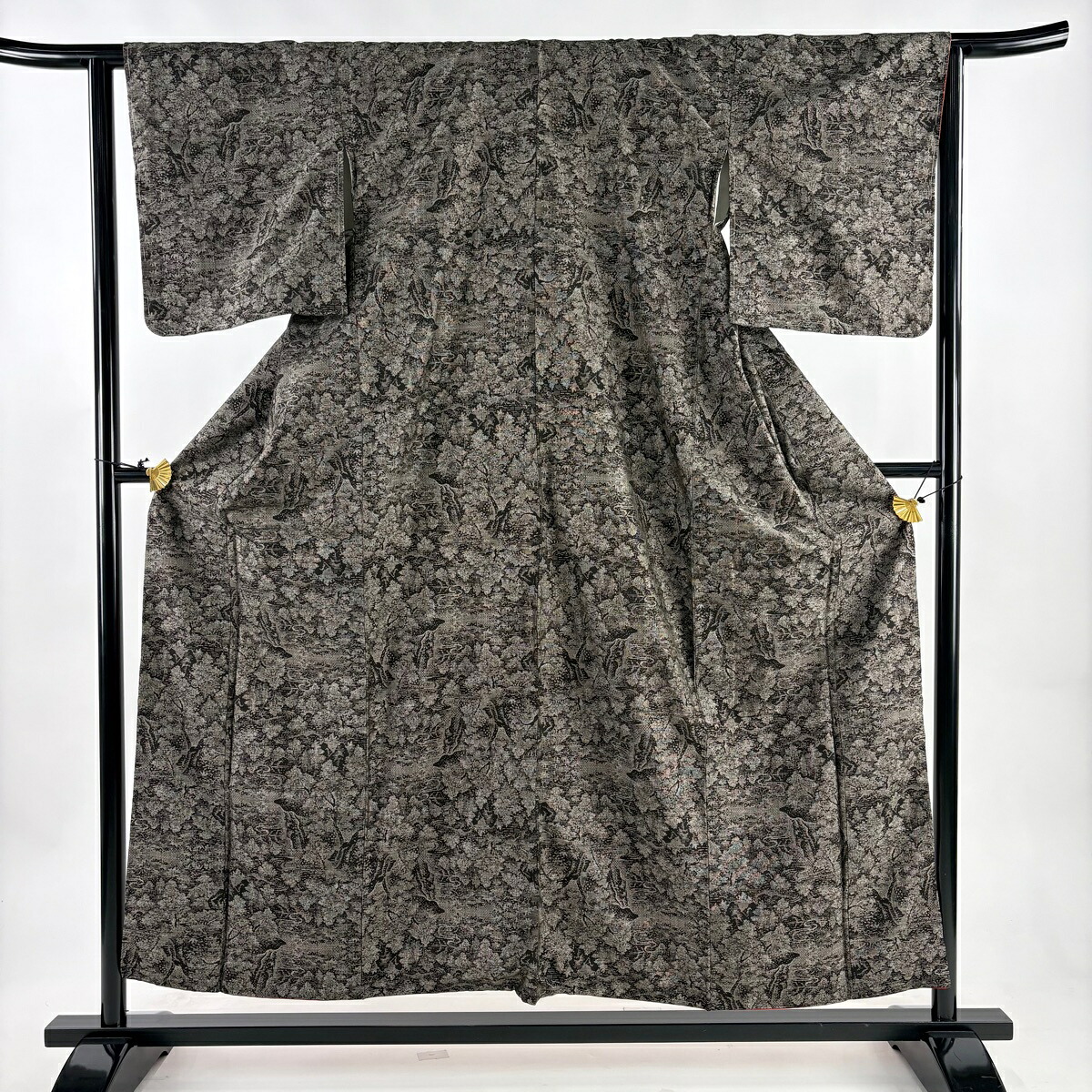 紬 身丈155.5cm 裄丈64cm M 袷 樹木 焦茶色 正絹 秀品 【中古】