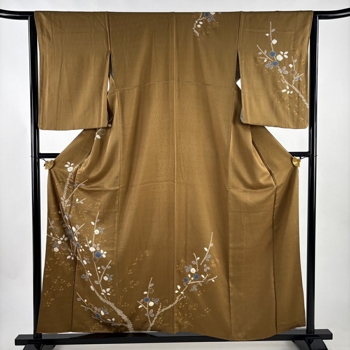 訪問着 身丈157cm 裄丈64cm M 袷 枝花 地紋 金彩 絞り 黄土色 正絹 秀品 【中古】