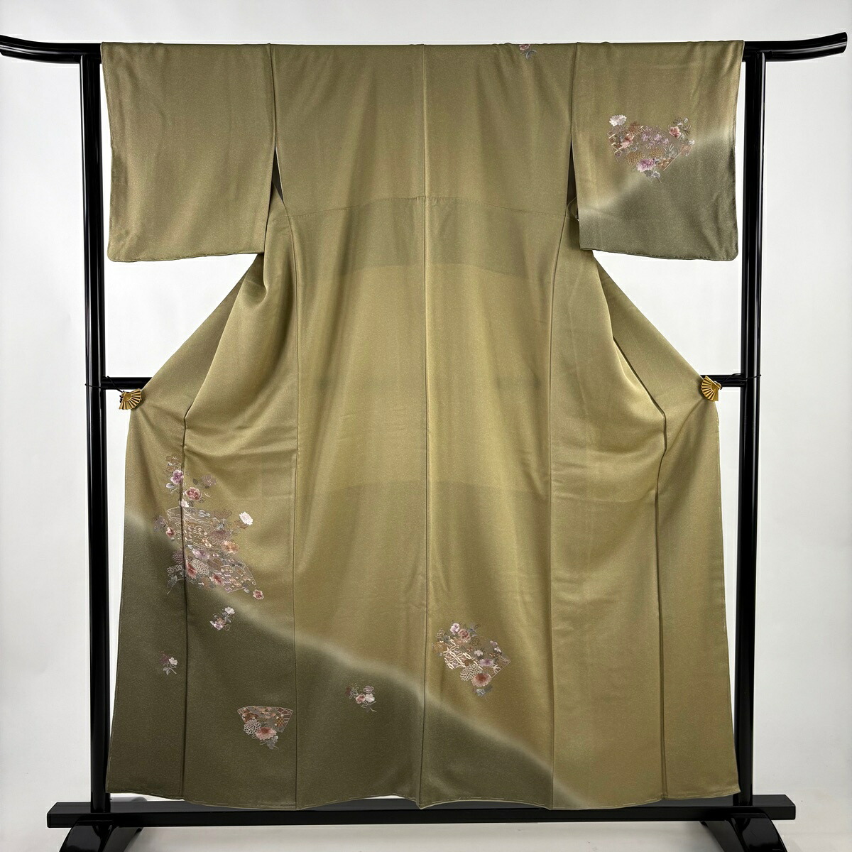 【美品】 付下げ 身丈156.5cm 裄丈62cm S 袷 扇面 草花 刺繍 ぼかし 薄茶色 正絹 秀品 【中古】
