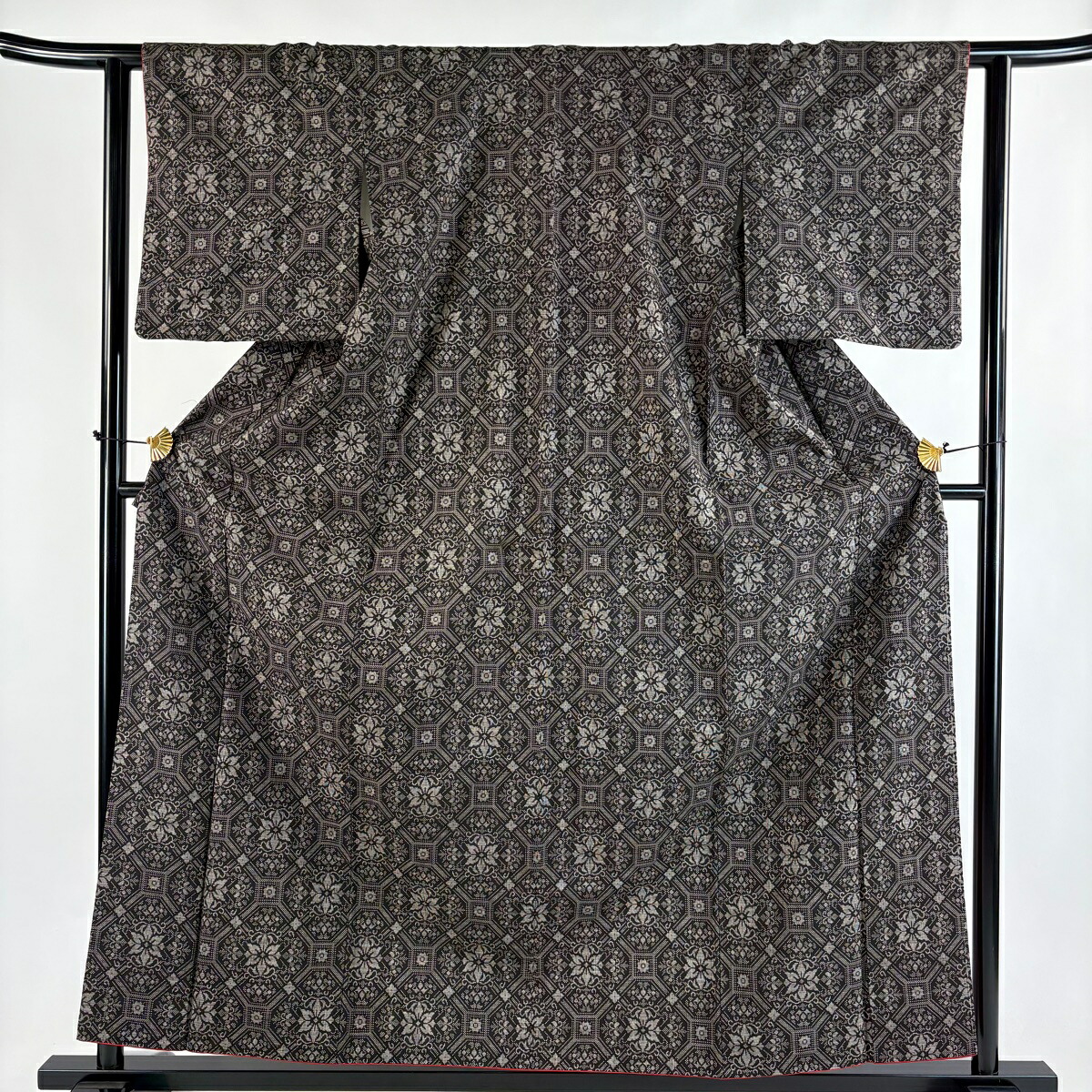 【美品】 紬 身丈159cm 裄丈62.5cm S 袷 蜀江文 華文 焦茶色 正絹 秀品 【中古】