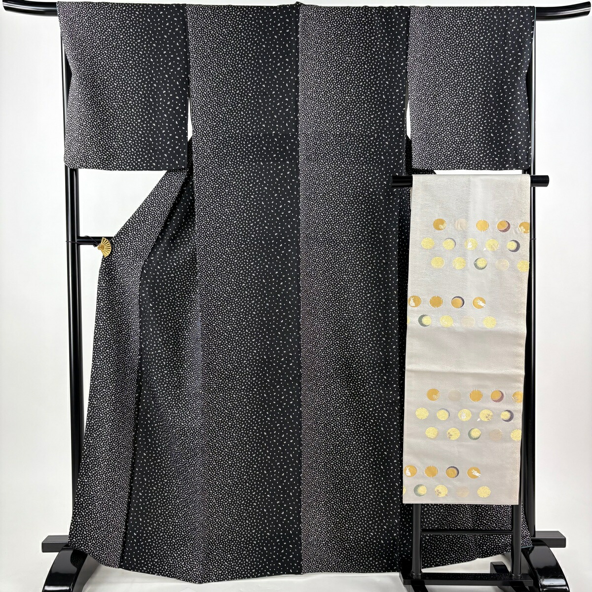 小紋 身丈166cm 裄丈67cm M 袷 名古屋帯セット 花びら 黒 正絹 名品 【中古】 msp50