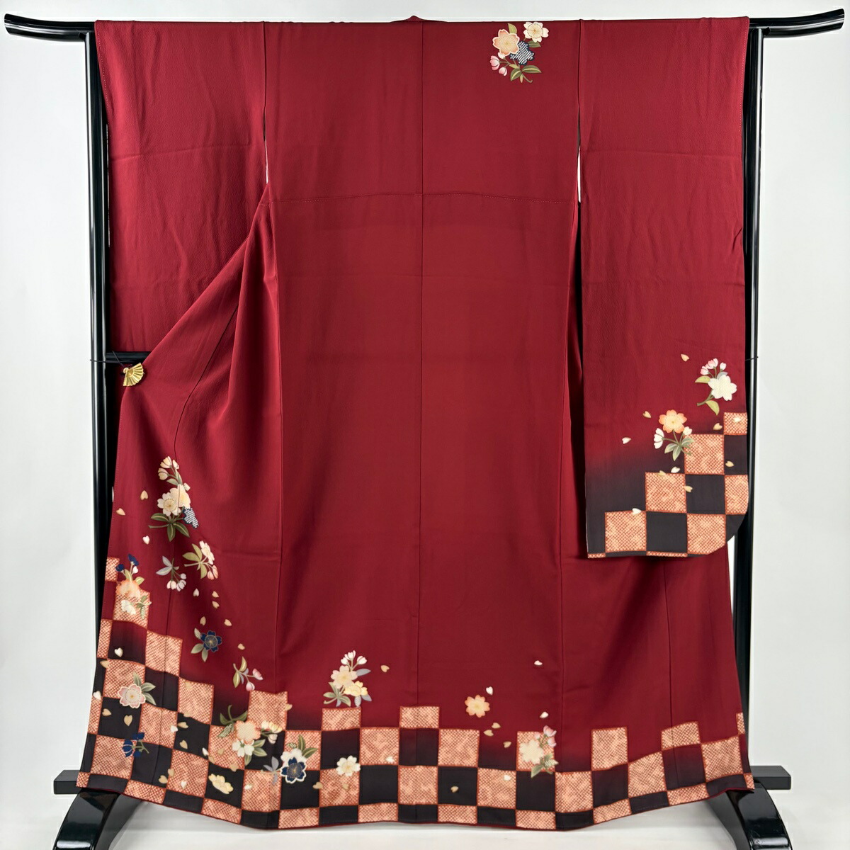 【美品】 振袖 身丈163cm 裄丈64cm M 袷 桜 市松 ぼかし 染め分け 赤 正絹 秀品 【中古】 msp50
