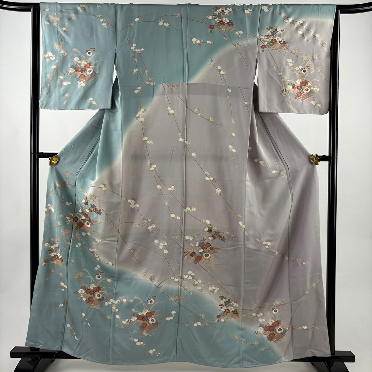 訪問着 身丈160cm 裄丈63.5cm S 袷 花筏 万寿菊 金彩 染め分け 水色 正絹 秀品 【中古】
