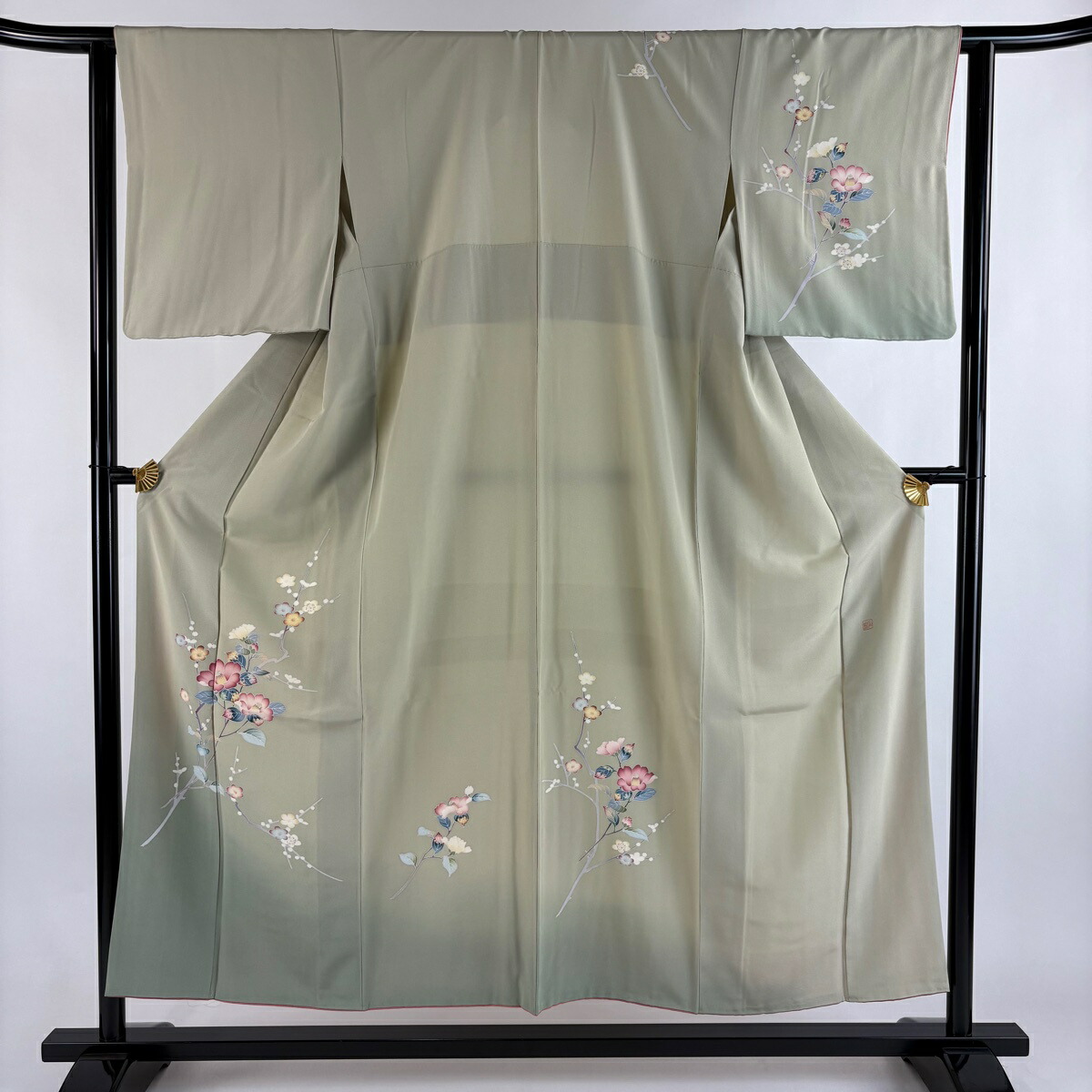 付下げ 身丈153cm 裄丈63.5cm S 袷 落款あり 椿 枝梅 ぼかし 灰緑 正絹 秀品 【中古】