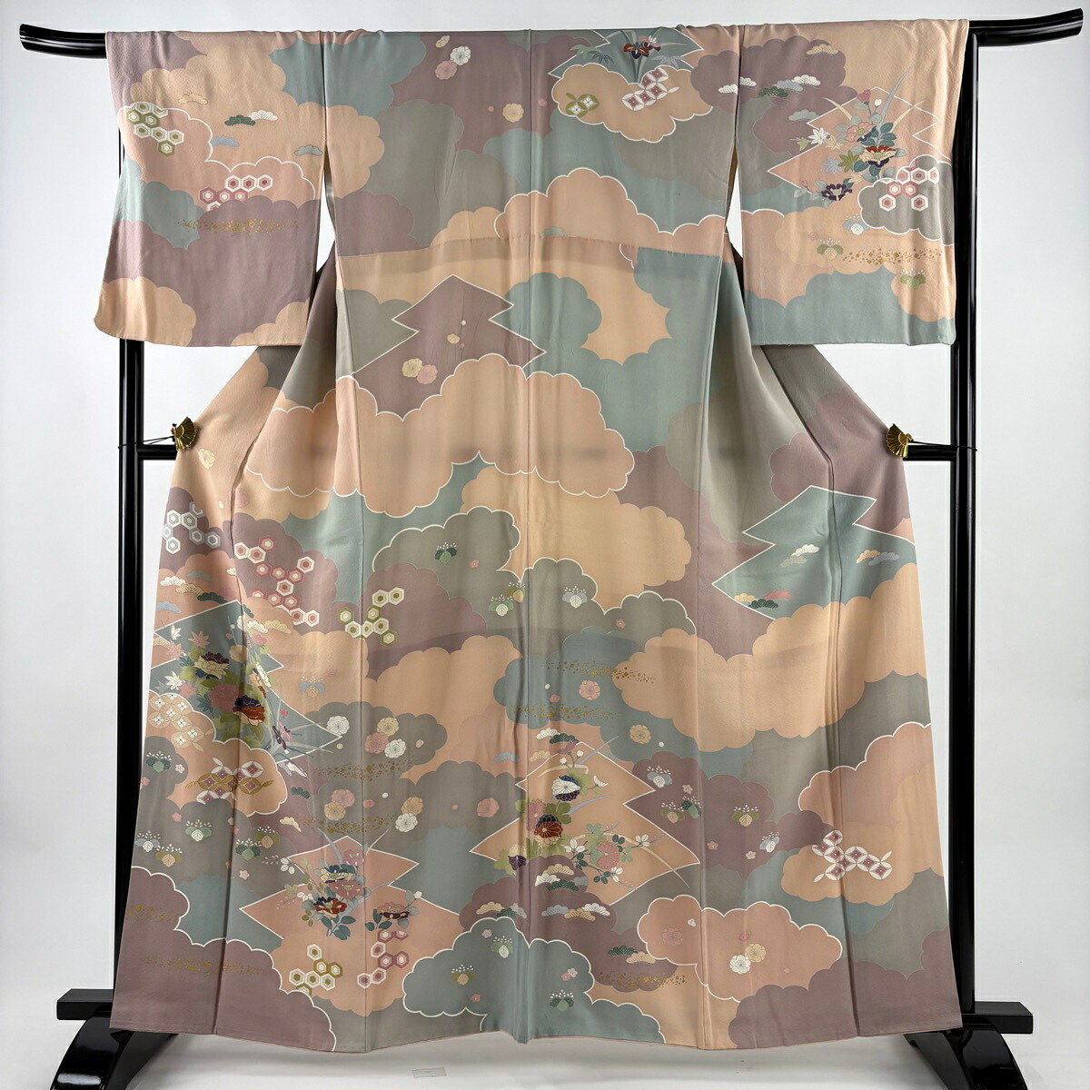 訪問着 身丈160cm 裄丈68cm L 袷 草花 七宝 金糸 金彩 ピンクベージュ 正絹 秀品 【中古】 7,040円