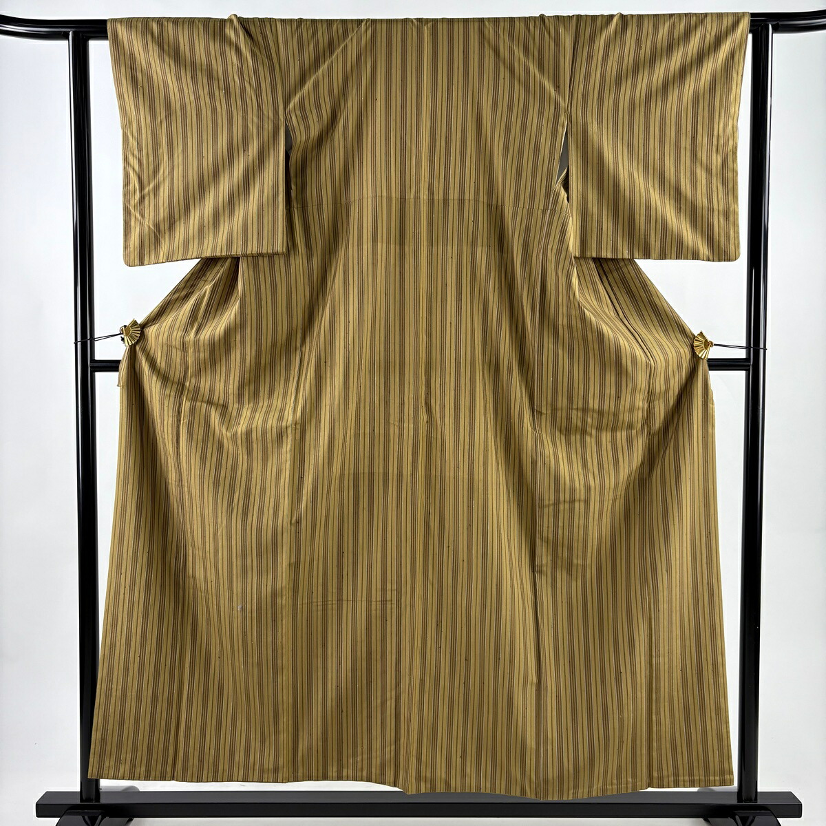 【美品】 紬 身丈156cm 裄丈60cm S 袷 縦縞 茶緑色 正絹 名品 【中古】