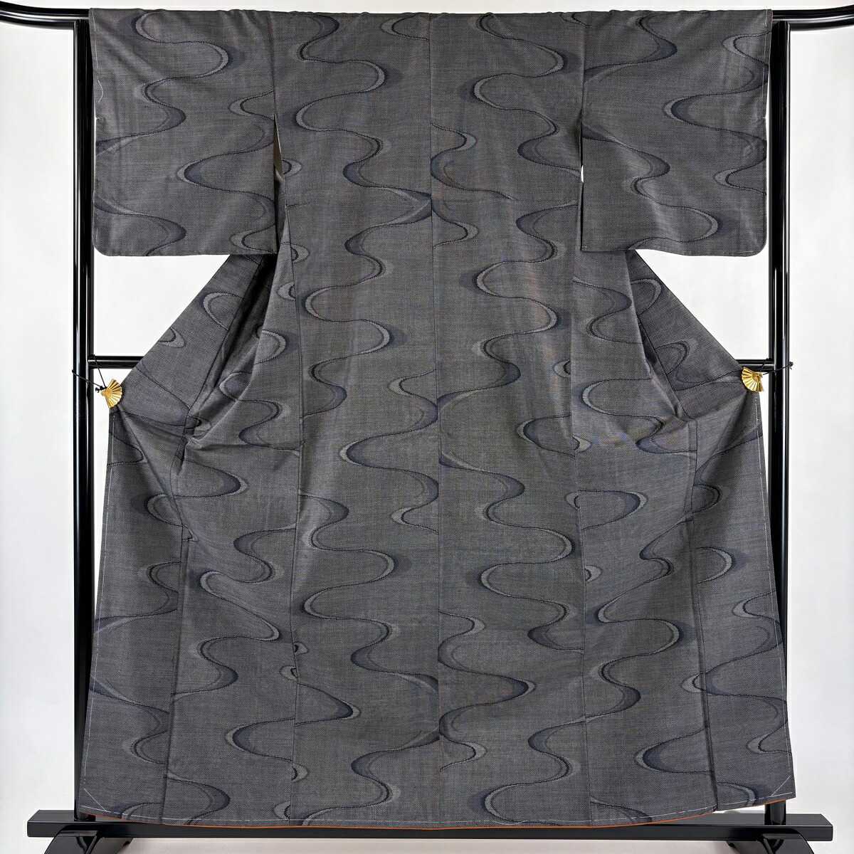 【美品】 大島紬 身丈160cm 裄丈64cm M 袷 証紙あり 流水 紺色 正絹 秀品 【中古】