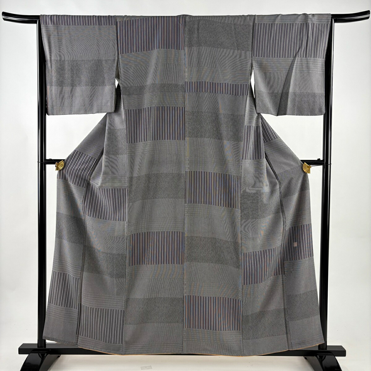 【美品】 江戸小紋 身丈159cm 裄丈65.5cm M 袷 落款あり 縞 竹縞 黒灰 正絹 名品 【中古】 12,008円