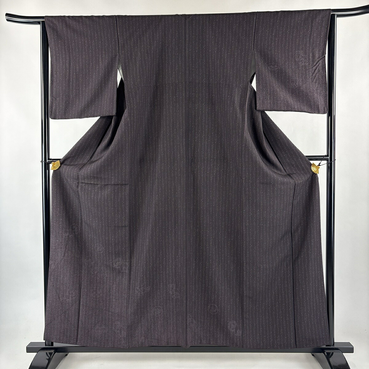 【美品】 付下げ 身丈157.5cm 裄丈64cm M 袷 器物 縦縞 濃紫 正絹 秀品 【中古】 6,864円