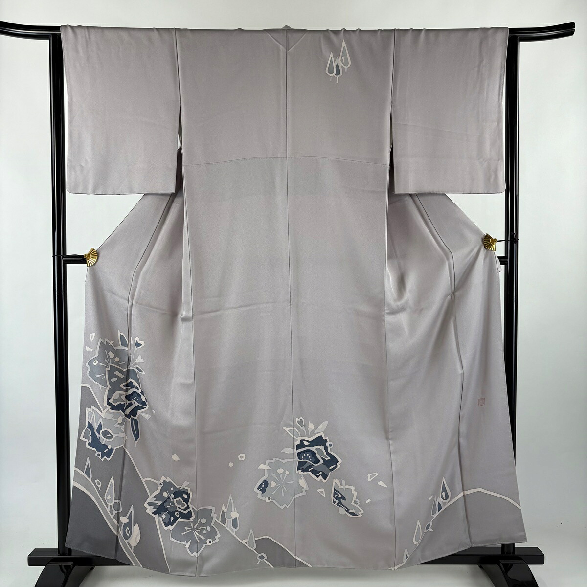 付下げ 身丈160cm 裄丈63.5cm S 袷 落款あり 桜 樹木 灰紫 正絹 秀品 【中古】