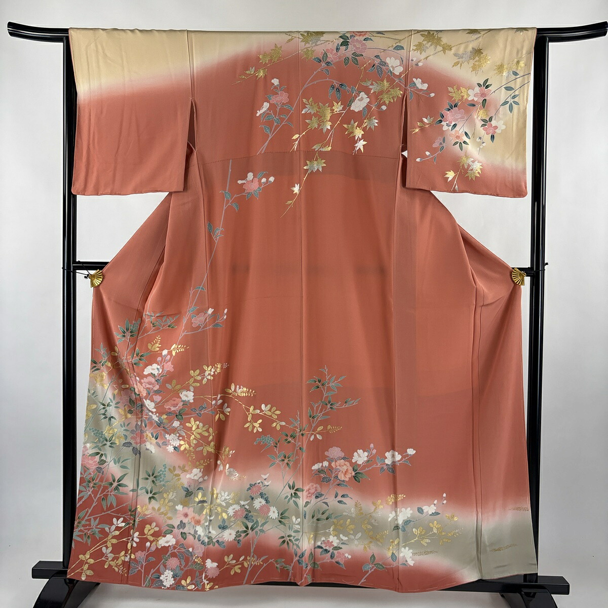 【美品】 訪問着 身丈160.5cm 裄丈64cm M 袷 枝花 萩 金銀彩 ぼかし サーモンピンク 正絹 秀品 【中古】 msp50