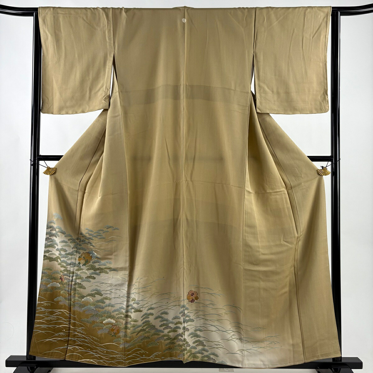 色留袖 身丈158cm 裄丈64cm M 袷 雪輪 笠松 金彩 ぼかし 薄茶色 正絹 秀品 一つ紋 【中古】