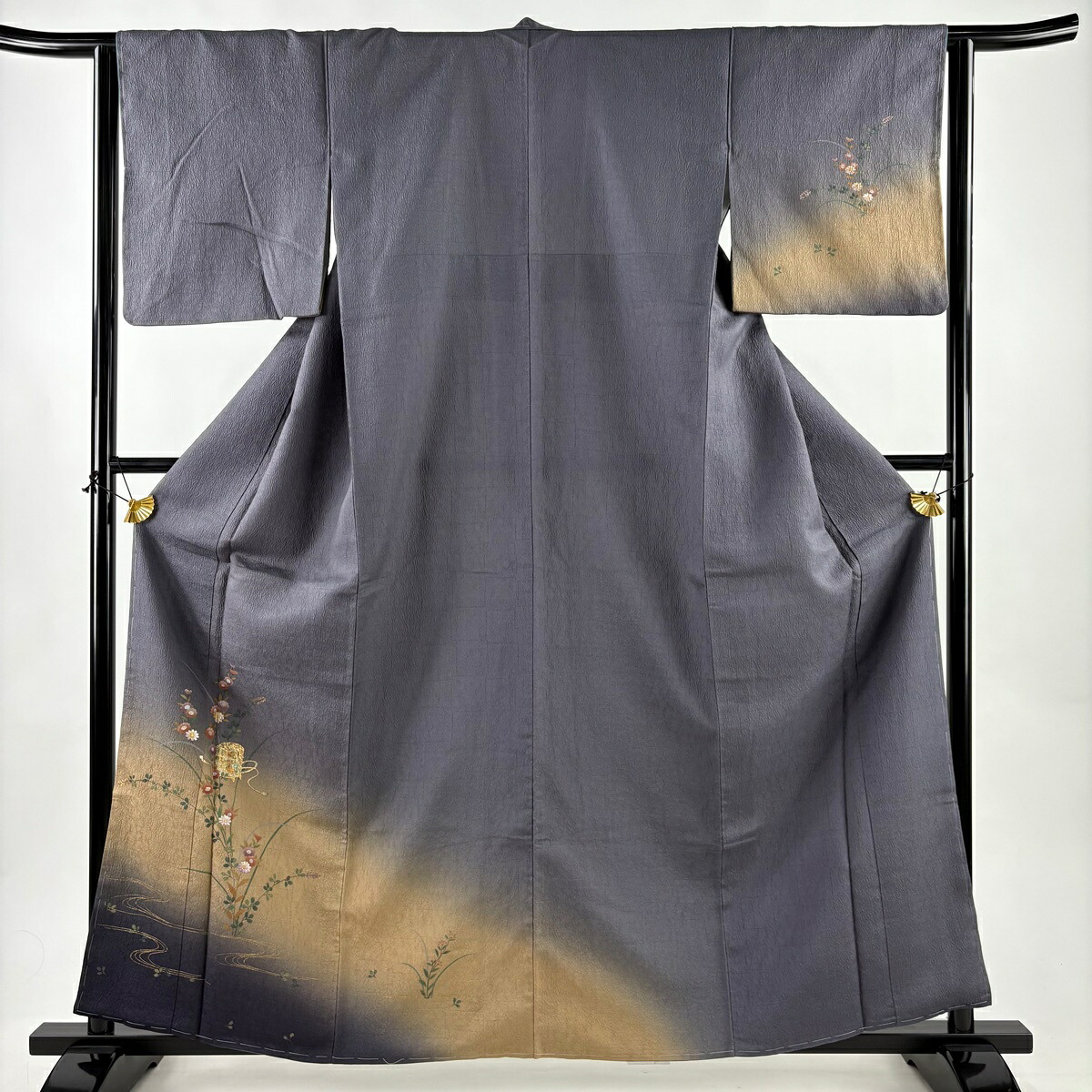 付下げ 身丈161cm 裄丈62.5cm S 袷 やまと 貝桶 草花 金銀彩 染め分け 青灰色 正絹 秀品 【中古】